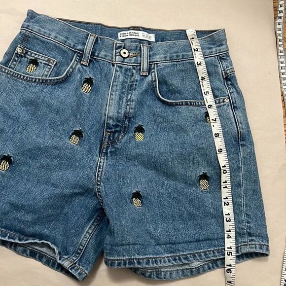 ZARA BASIC‎ PINEAPPLE DEMIN SHORTS SIZE 2 - Picture 4 of 7